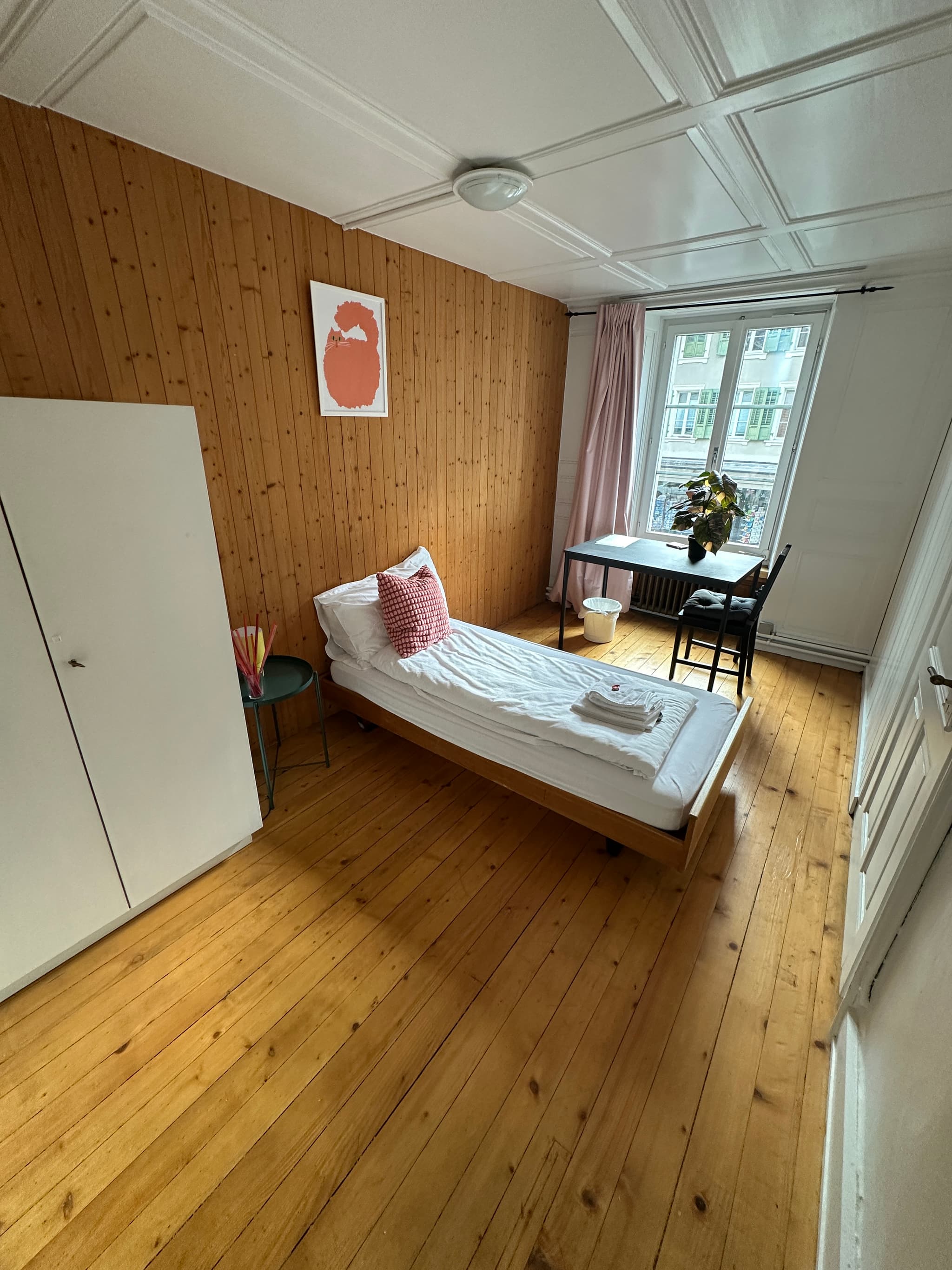 Single Room with Shared Bathroom