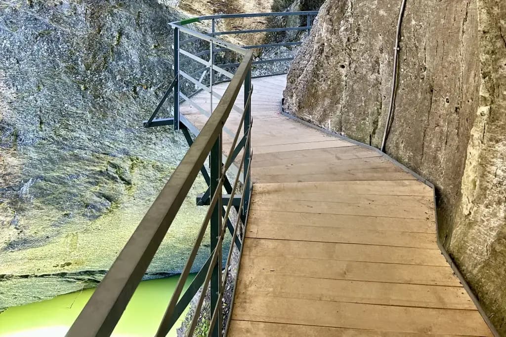 Discover the Breathtaking Aare Gorge