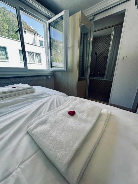 Komfortables Zimmer im Hotel Rebstock Meiringen